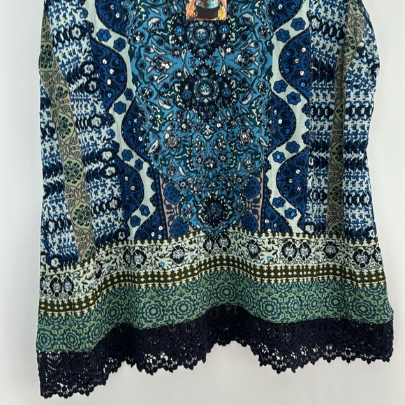 ❤️3/$30 Bila Beaded/Sequin Top - Picture 3 of 10